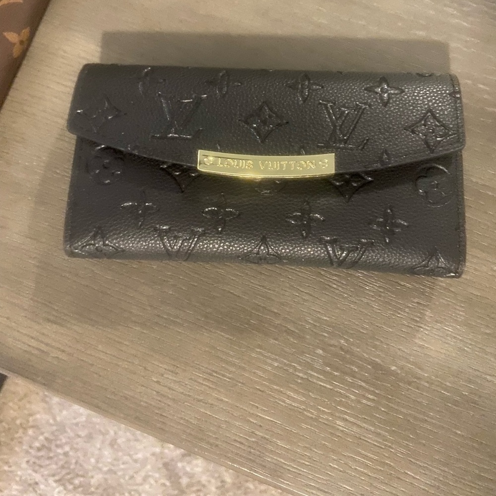 Black Wallet